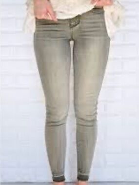 Celebrity Pink Skinny Body Sculpture Jeans in Olive Gray Wash